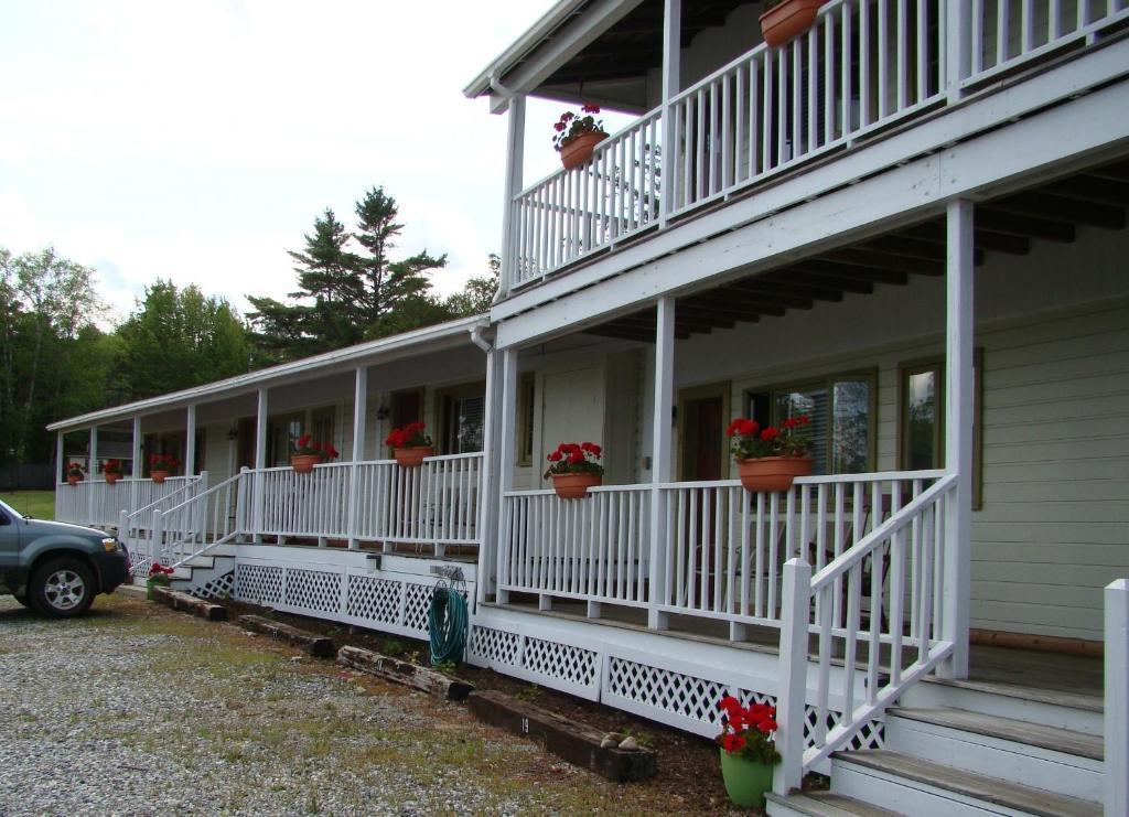 Bay Leaf Cottages & Bistro Lincolnville Εξωτερικό φωτογραφία